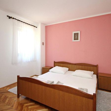 Apartments Karamarko Baška Exterior foto