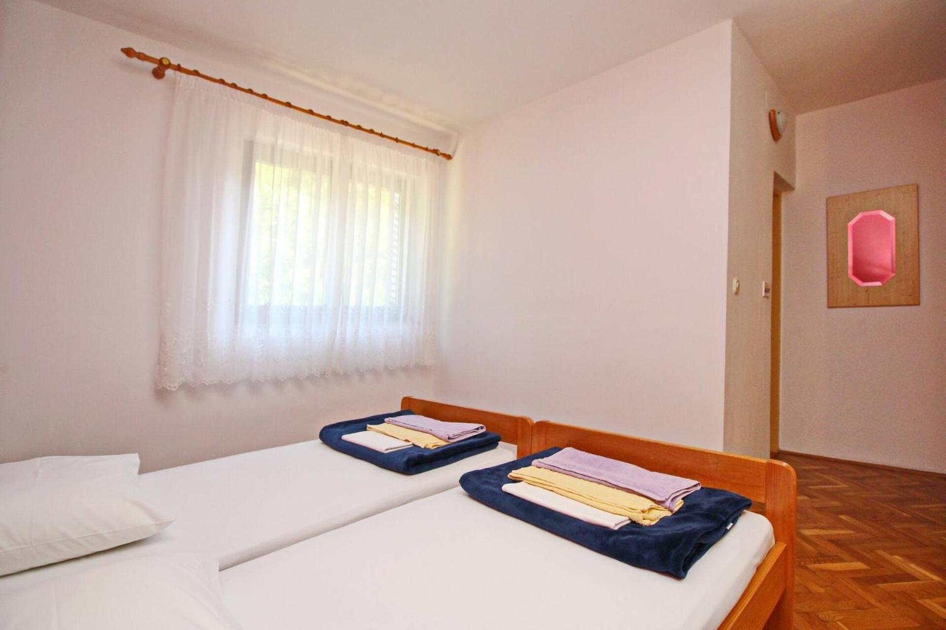 Apartments Karamarko Baška Exterior foto